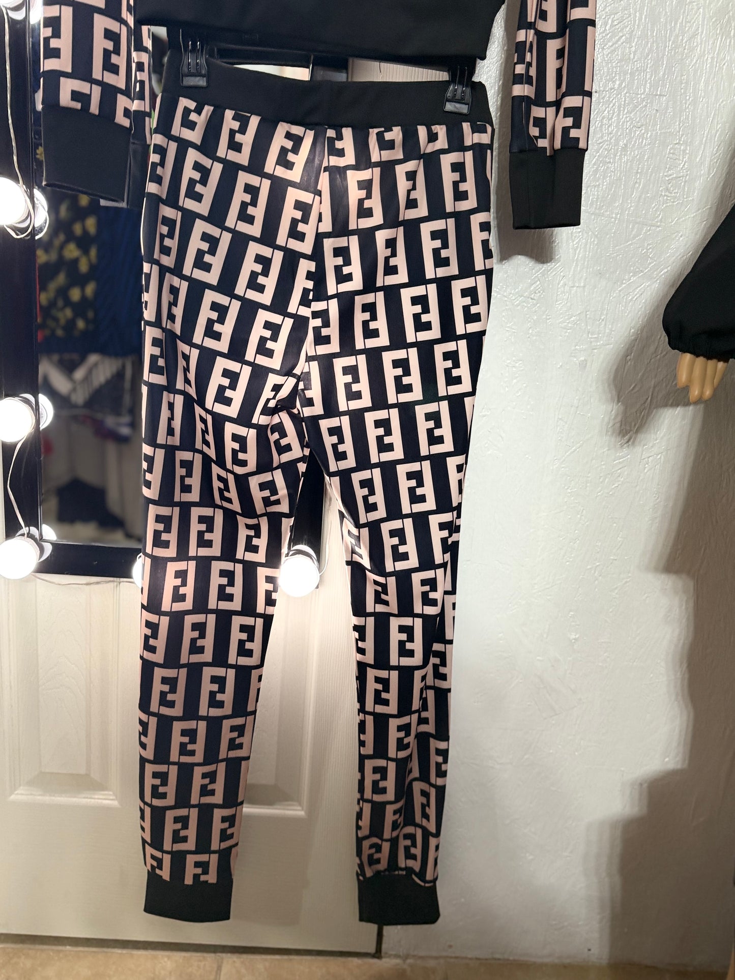 Sweatshirt/Sweat pants Set